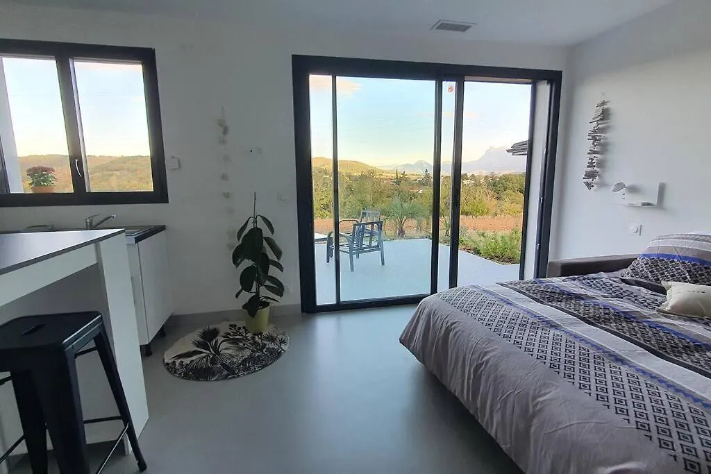 Studio indépendant vue magnifique et au calme Crest 0*,